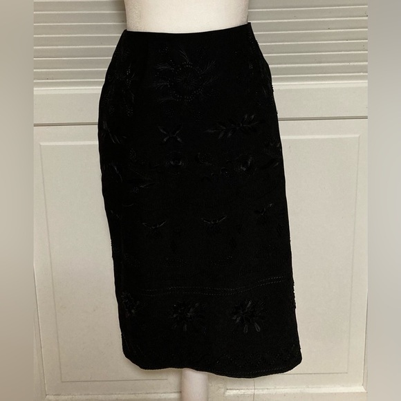 NWT Nygard Black Sleeveless Blouse & Nygard Black Beaded & Embroidered Skirt - Picture 8 of 16